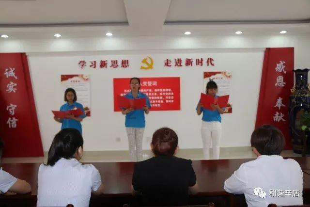 一直“漂泊”的他，终于歇下来开了小面馆，看店名他仿佛还在路上